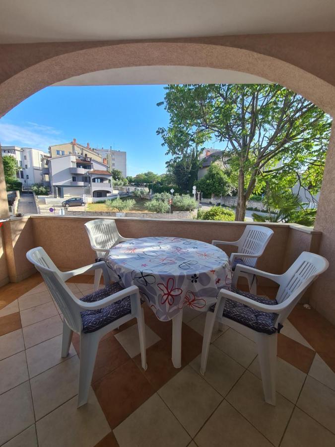 Apartmani Emily Pola Esterno foto
