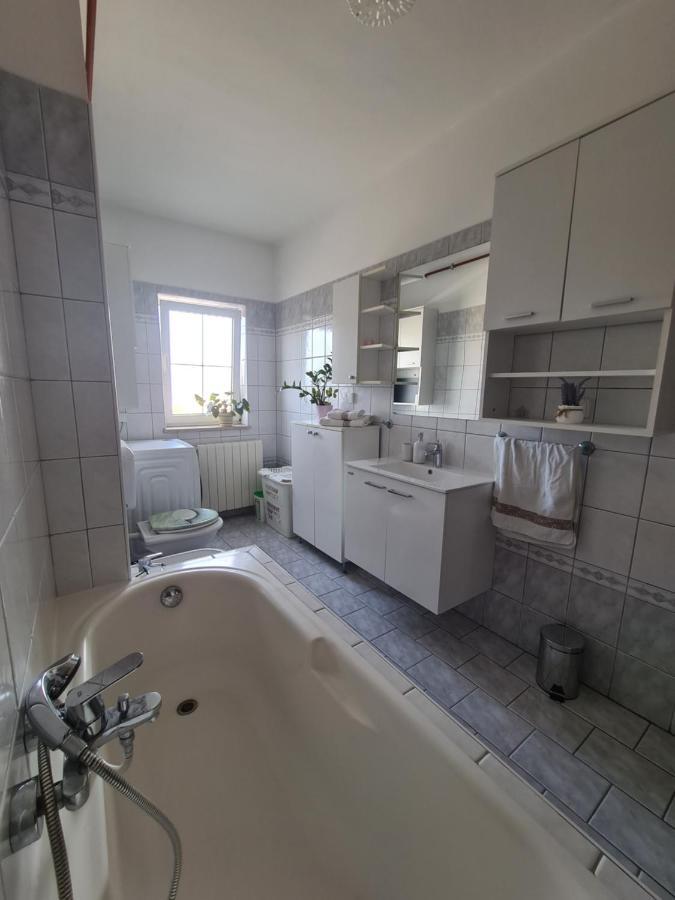 Apartmani Emily Pola Esterno foto